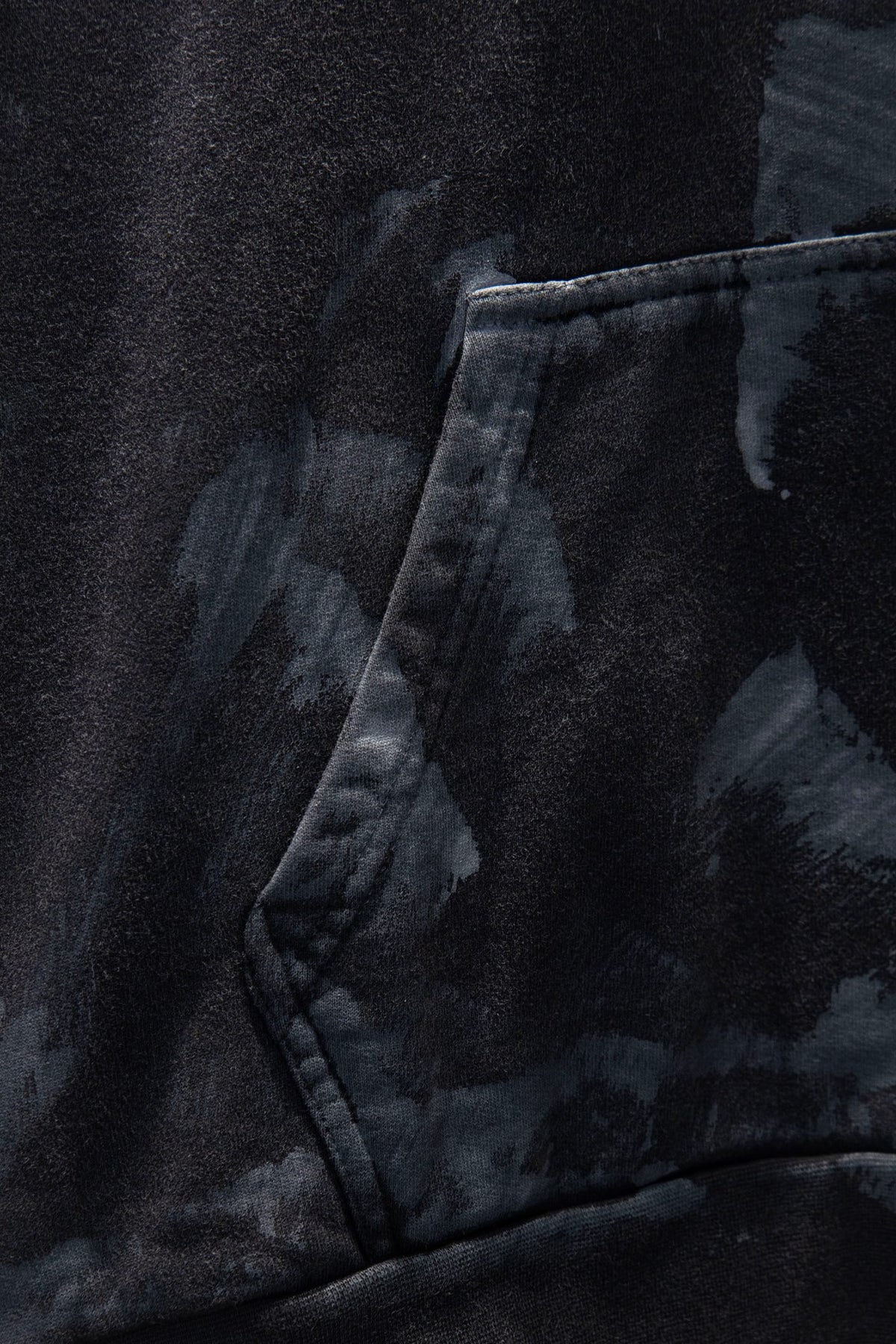 Classic Fit Hoodie-1016