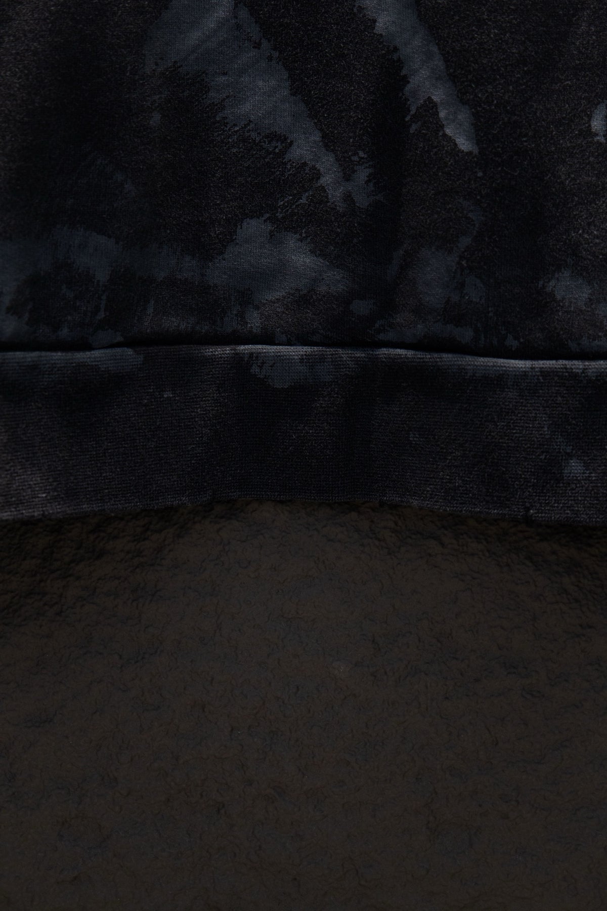 Classic Fit Hoodie-1016