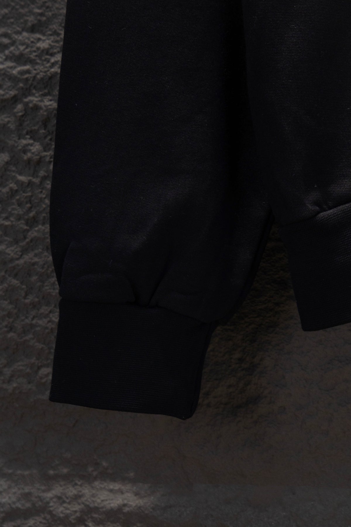 Classic Fit Hoodie-1017