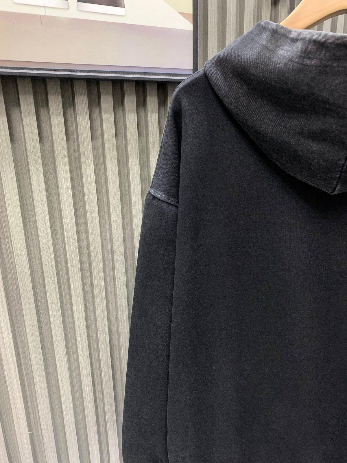 Classic Fit Hoodie-1019