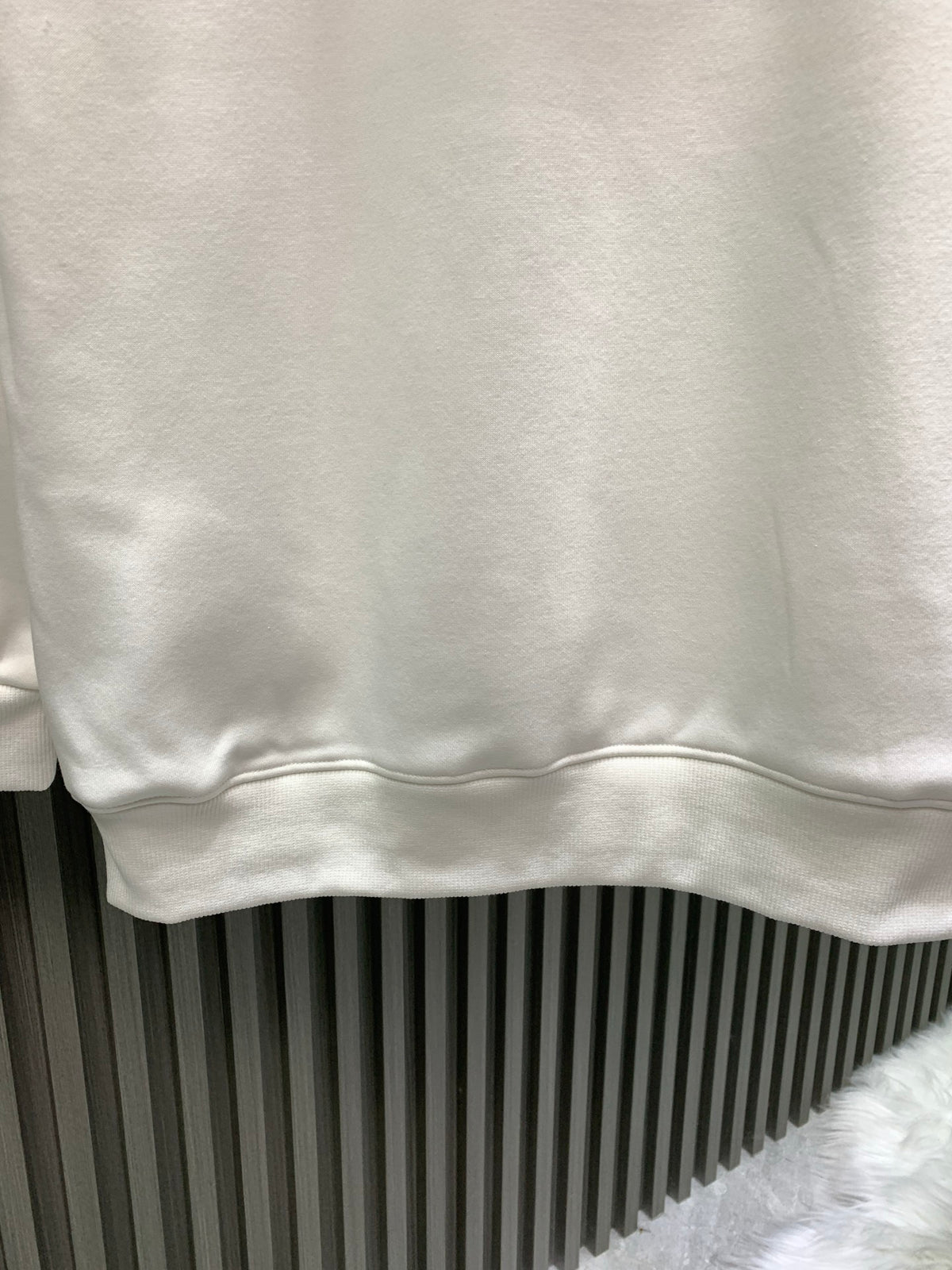 Classic Fit Hoodie-1023