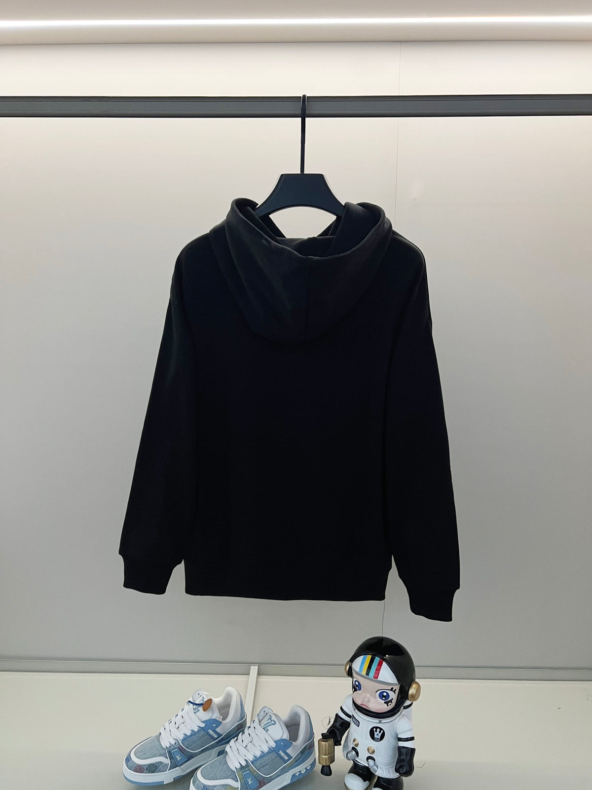 Classic Fit Hoodie-1038