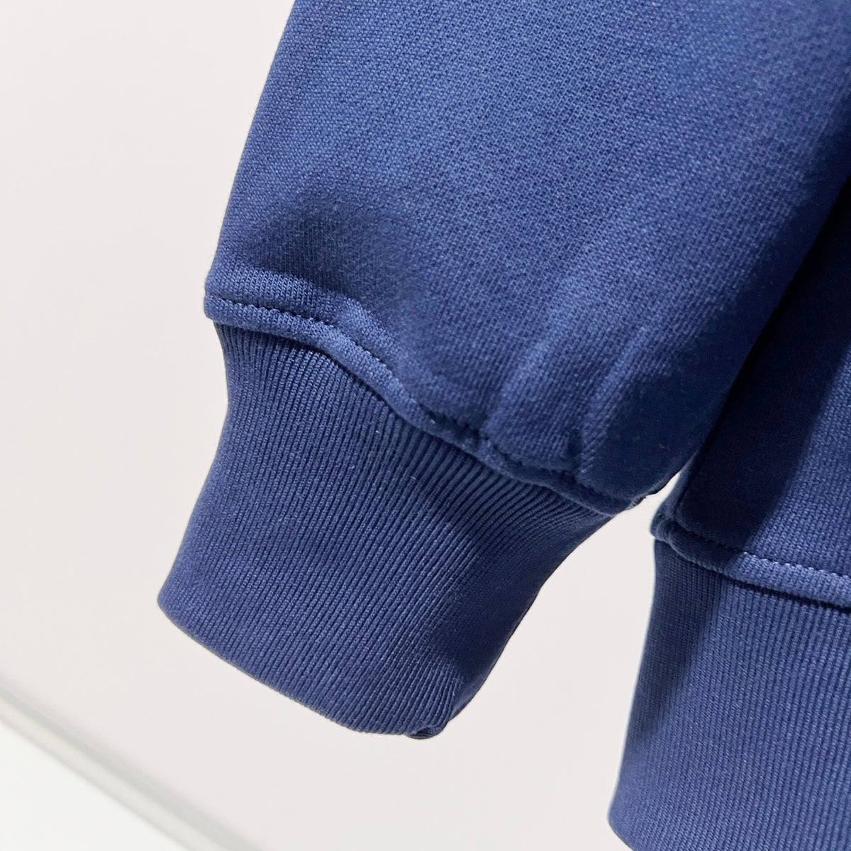 Classic Fit Hoodie-1063