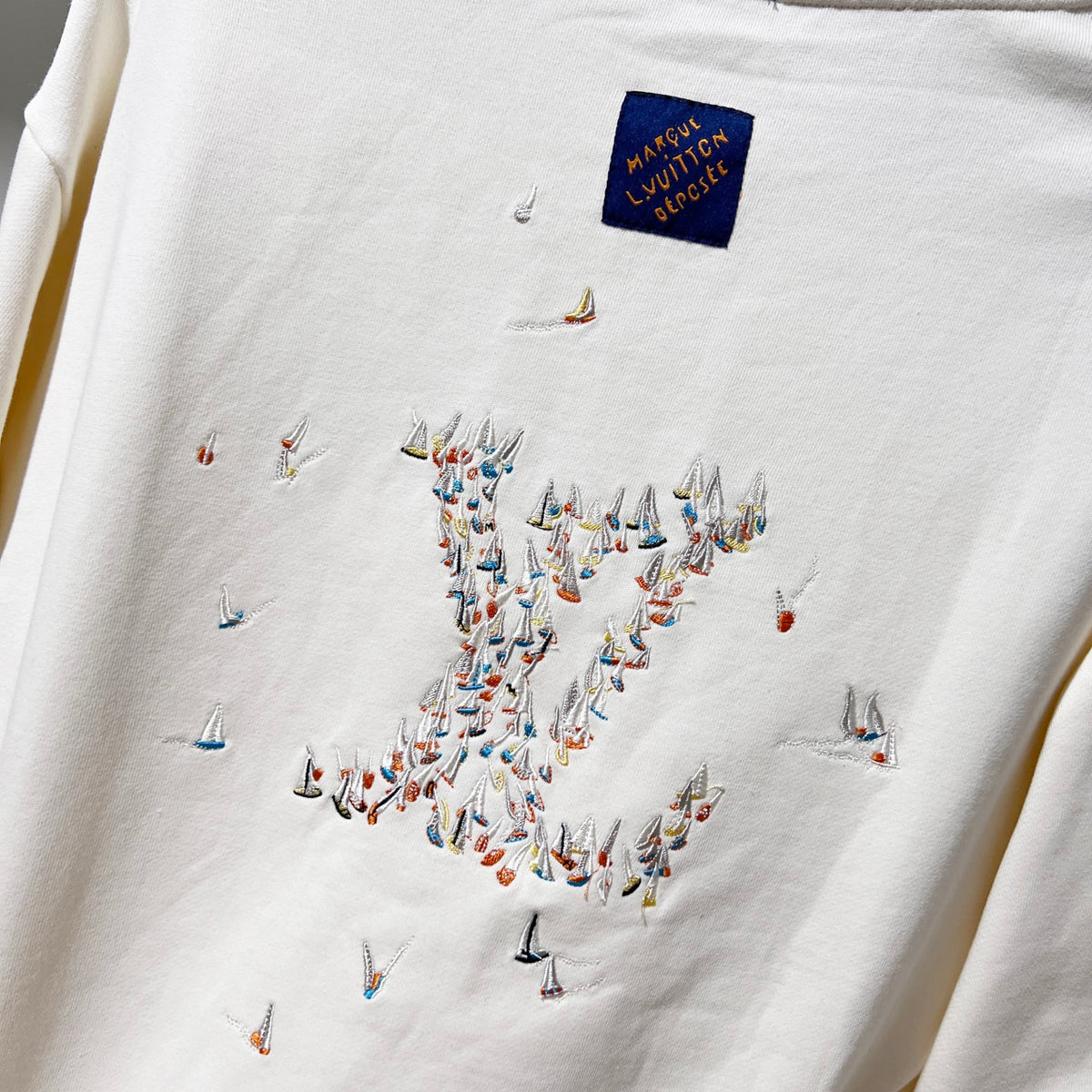 Classic Fit Hoodie-1064