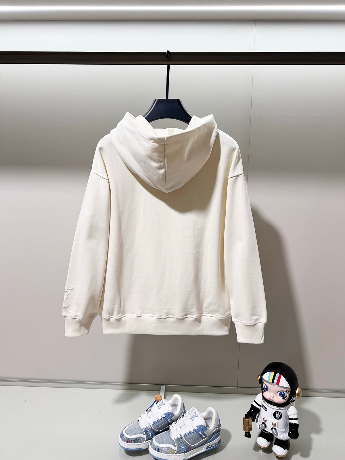 Classic Fit Hoodie-1067