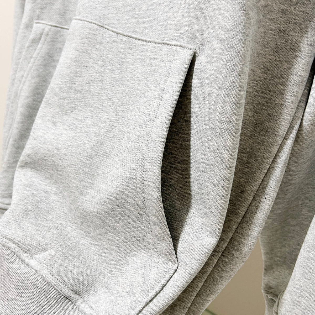 Classic Fit Hoodie-1068