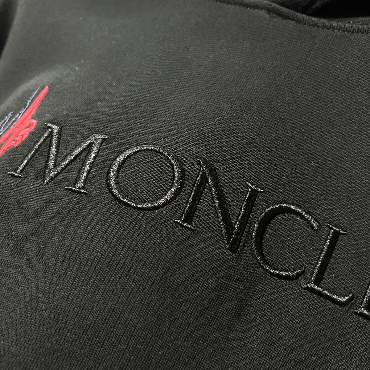 Classic Fit Hoodie-1076