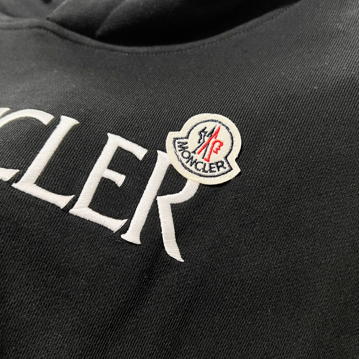 Classic Fit Hoodie-1078