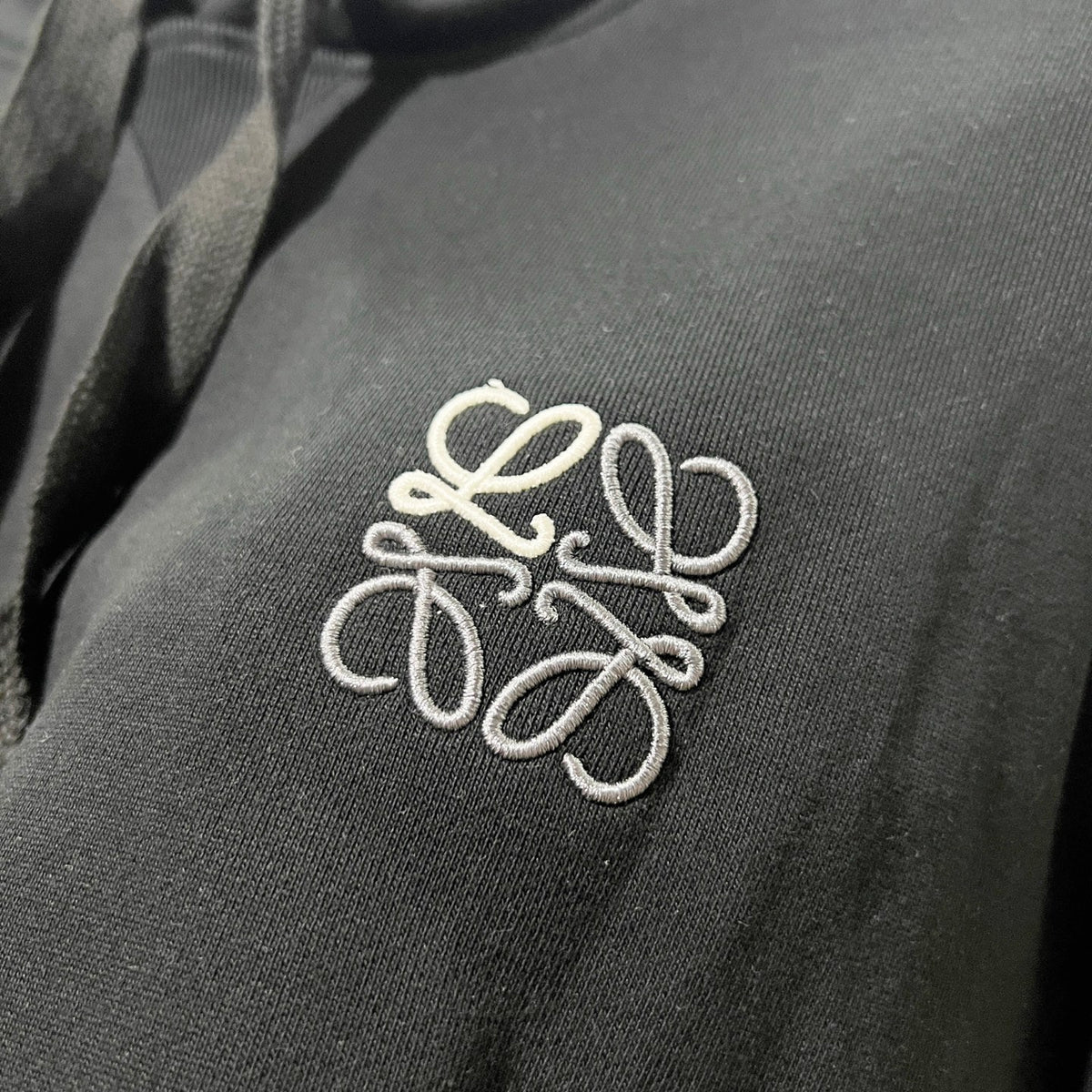 Classic Fit Hoodie-1081