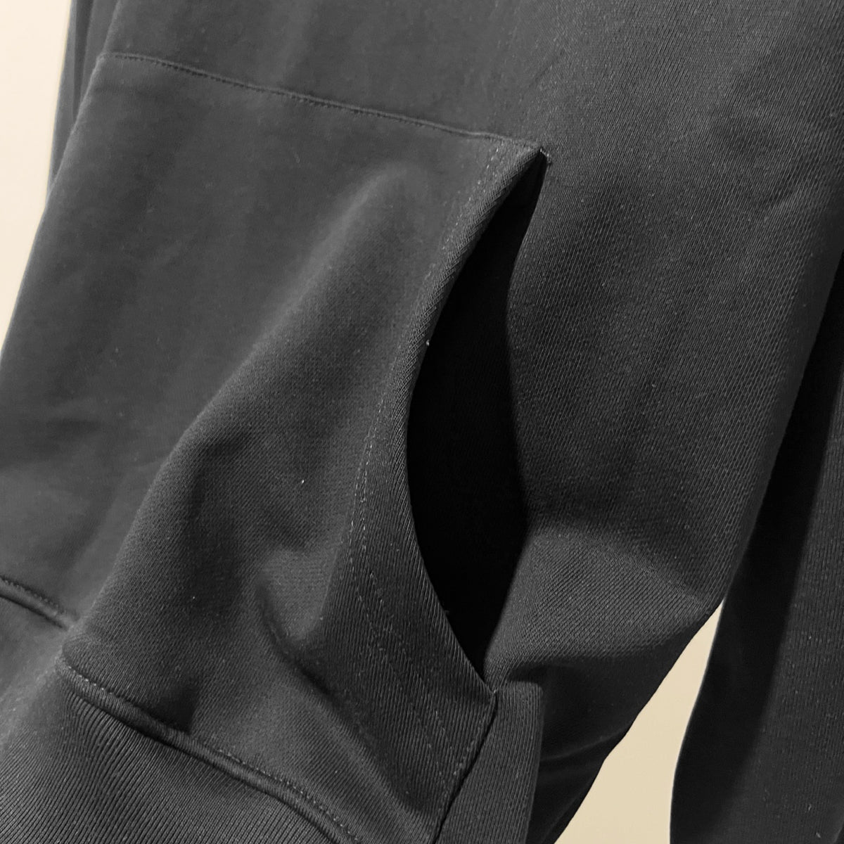 Classic Fit Hoodie-1088