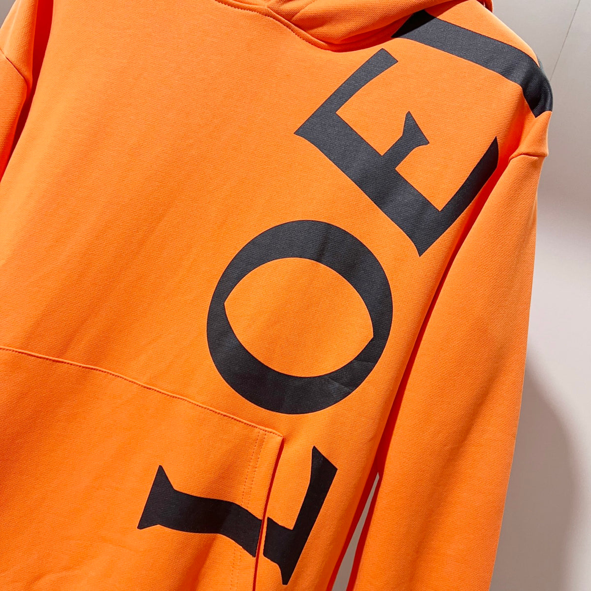 Classic Fit Hoodie-1089