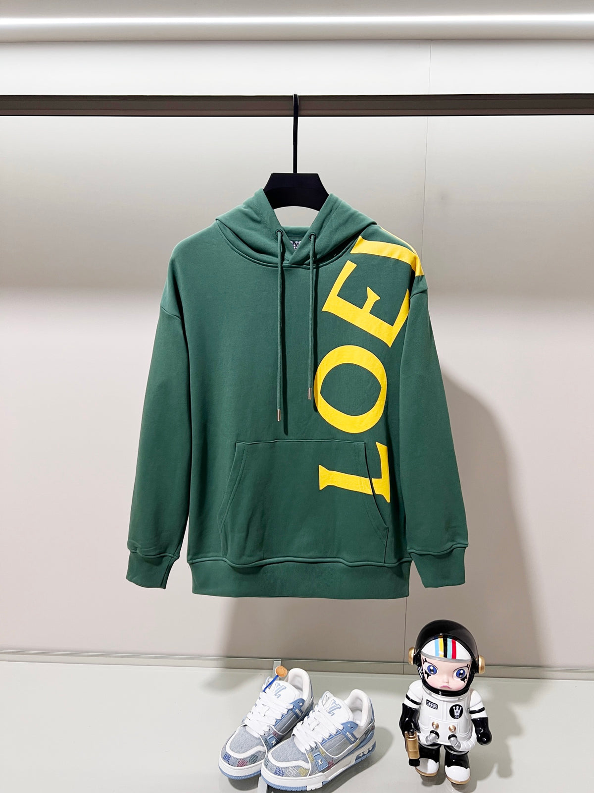 Classic Fit Hoodie-1090