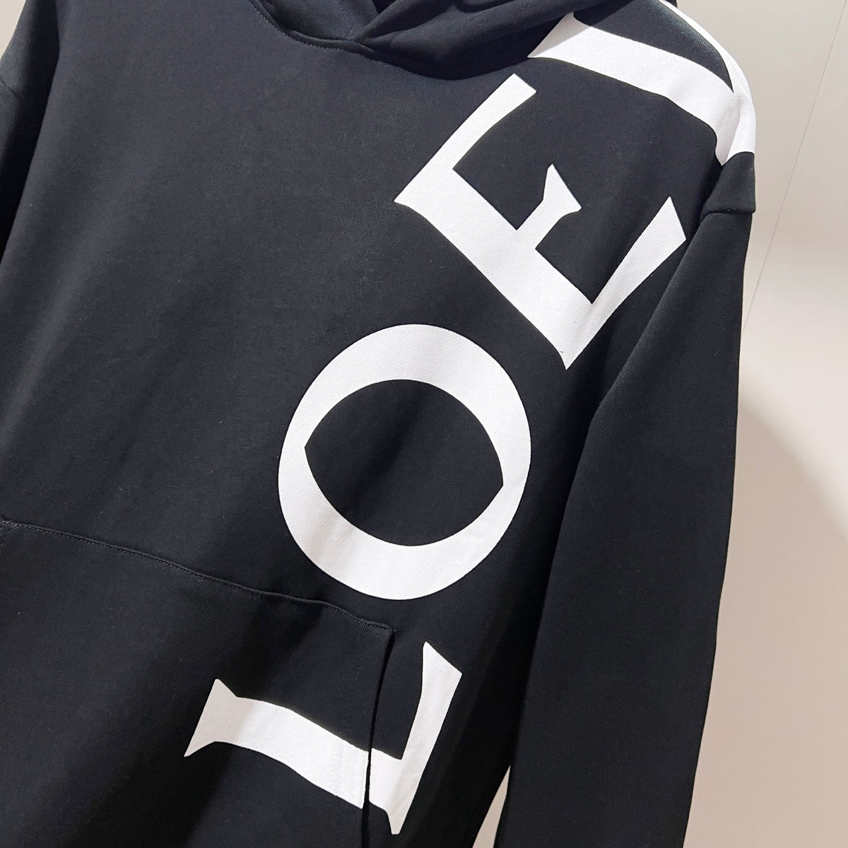 Classic Fit Hoodie-1092