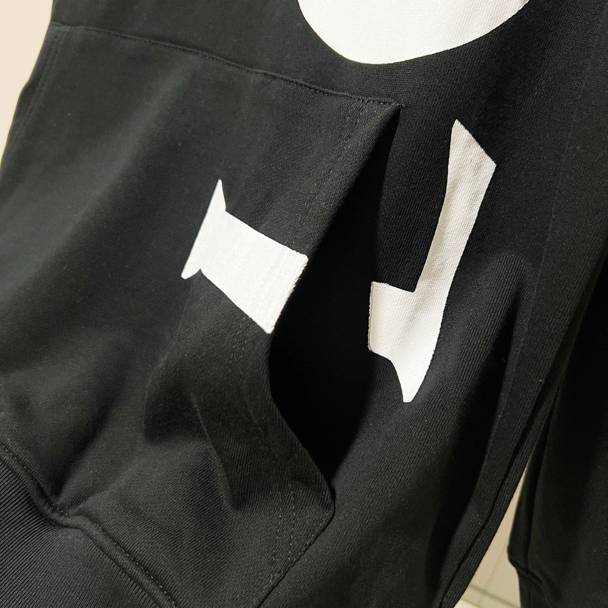 Classic Fit Hoodie-1092