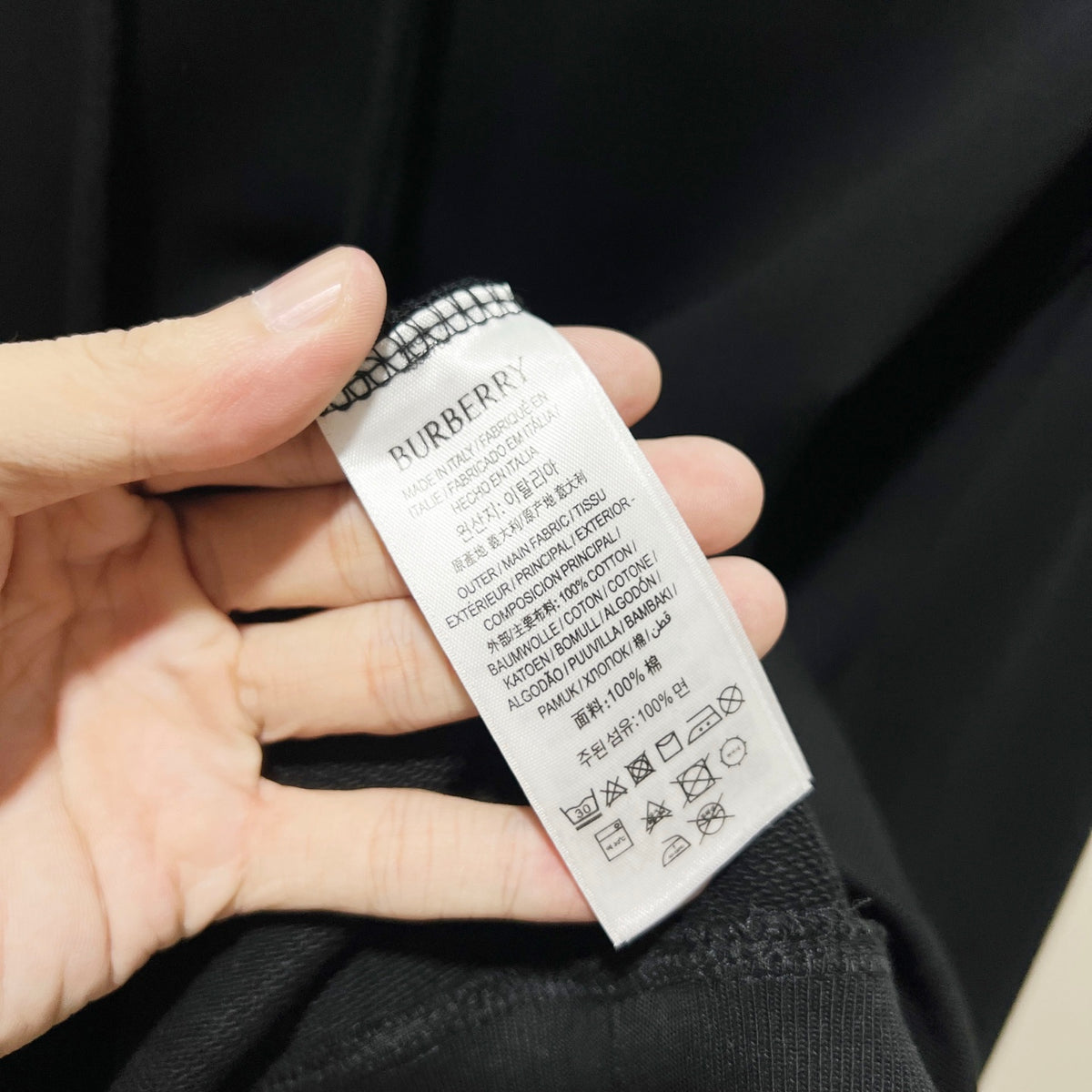 Classic Fit Hoodie-1098