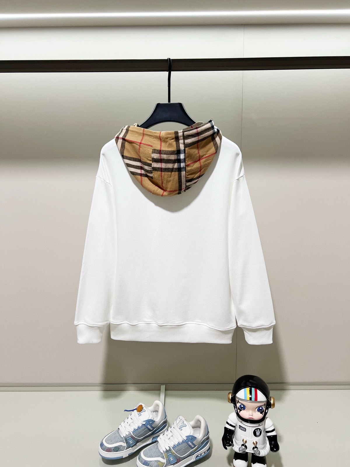 Classic Fit Hoodie-1099