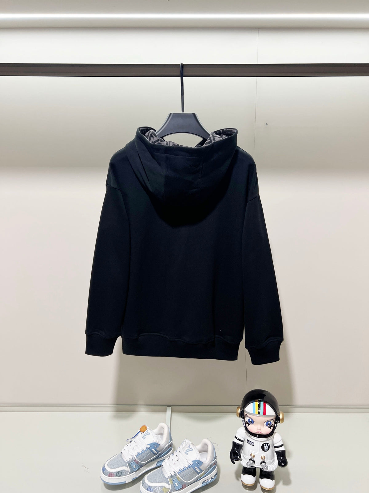 Classic Fit Hoodie-1103